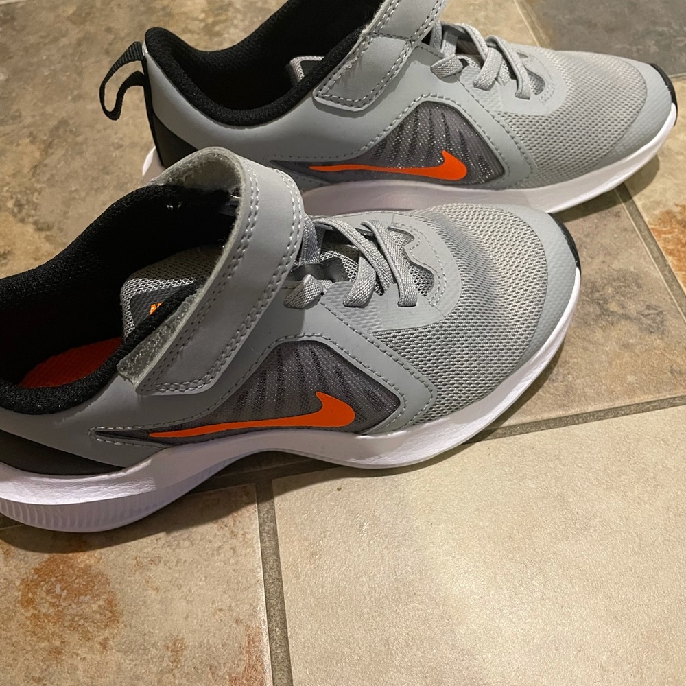 Boys Nike size 13